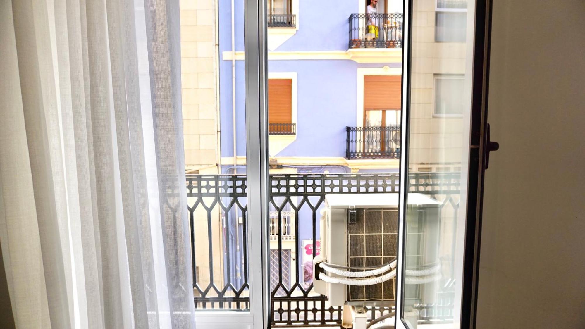 Cervantes Prime Valencia Bagian luar foto